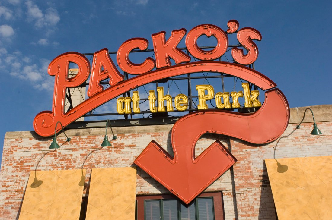 Packos in the Park Restaurant storefront